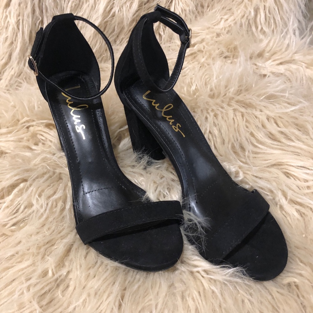 Lulu’s ankle strap heal